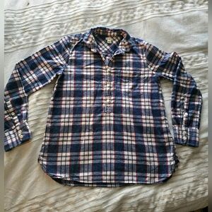 💙J crew women plaid bottom up shirt